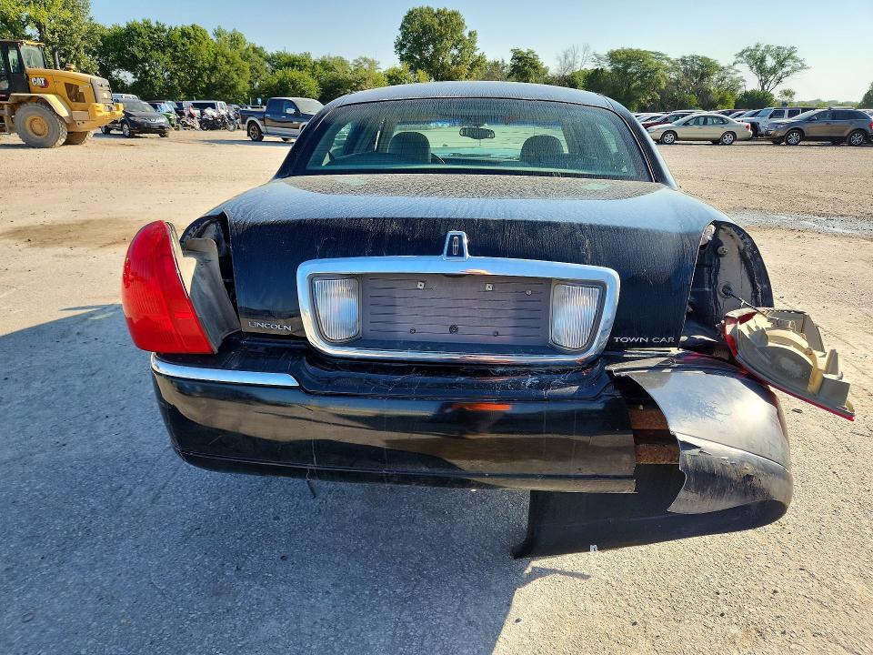 Auction sale of the 2003 Lincoln Town Car, vin: 1LNHM81W13Y612265, lot number: 66650006