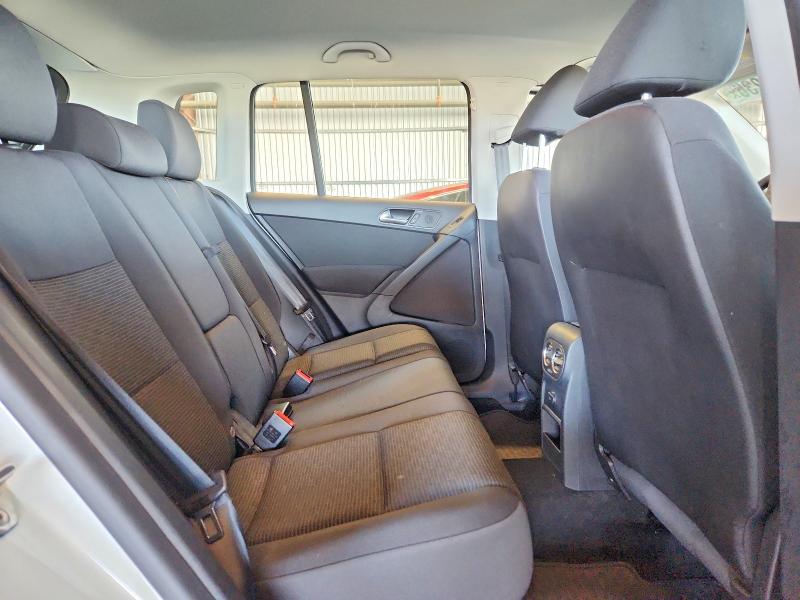 2017 Volkswagen Tiguan მანქანა იყიდება აუქციონზე, vin: WVGAV7AX4HK055007, აუქციონის ნომერი: 64526236