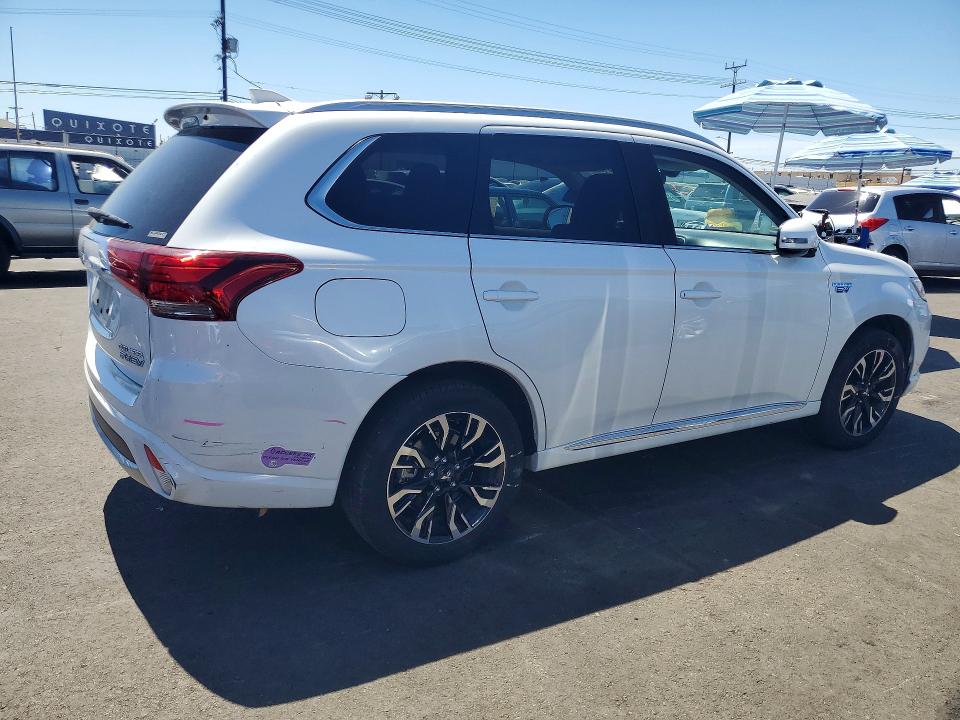 Продажа на аукционе авто 2018 Mitsubishi Outlander, vin: JA4J24A53JZ027992, номер лота: 65991326