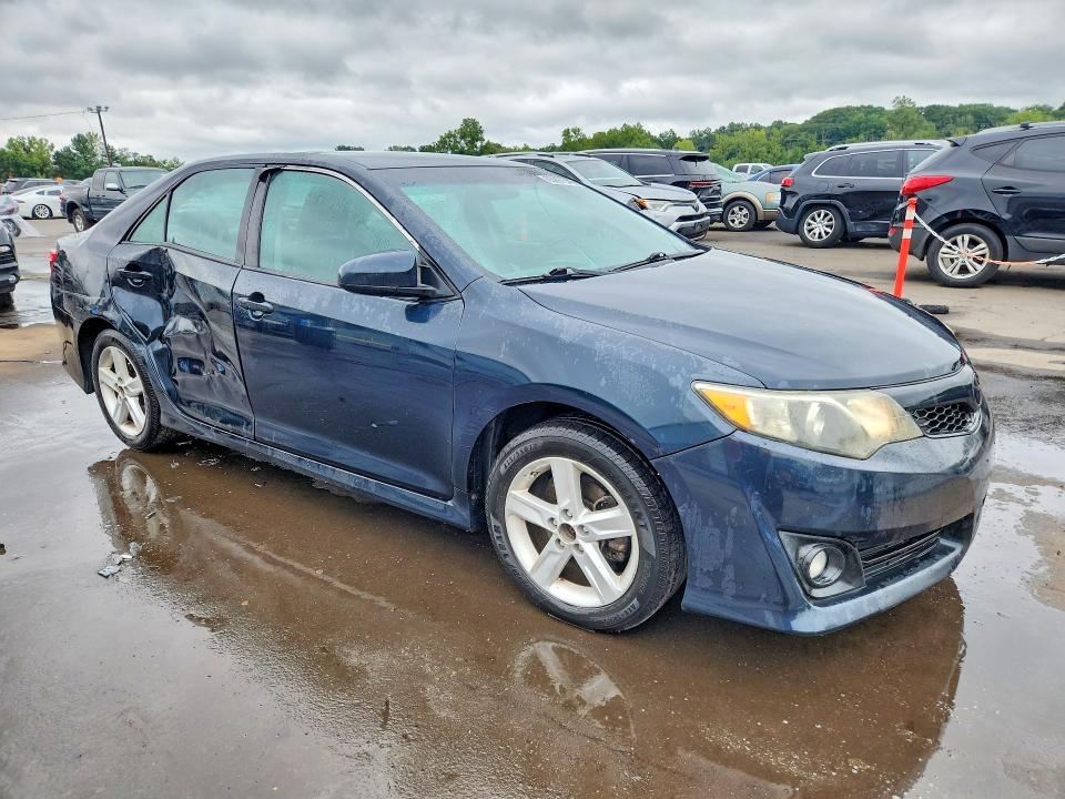 65291546 :رقم المزاد ، 4T1BF1FK9EU436654 vin ، 2014 Toyota Camry مزاد بيع
