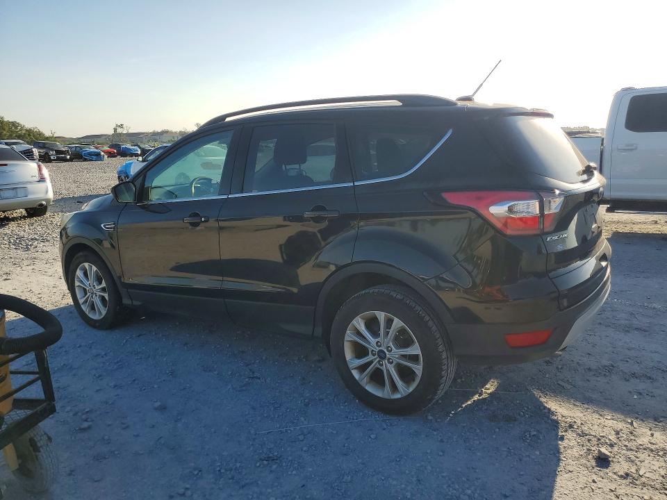 64961626 :رقم المزاد ، 1FMCU0GD1HUC84605 vin ، 2017 Ford Escape مزاد بيع