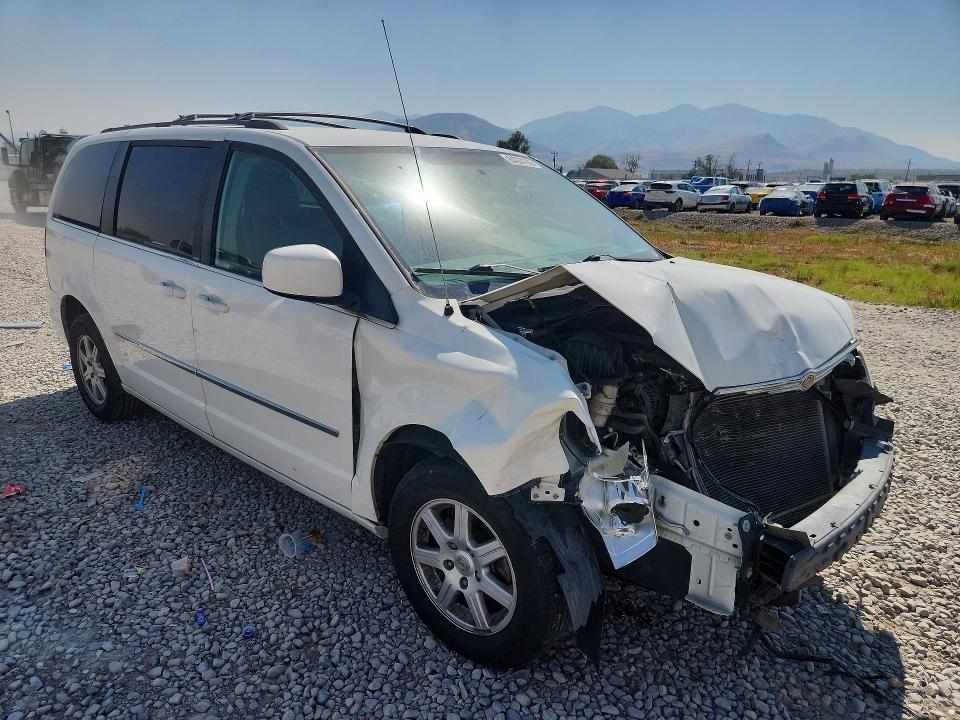 2010 Chrysler Town & Country მანქანა იყიდება აუქციონზე, vin: 2A4RR5D18AR413248, აუქციონის ნომერი: 64074166