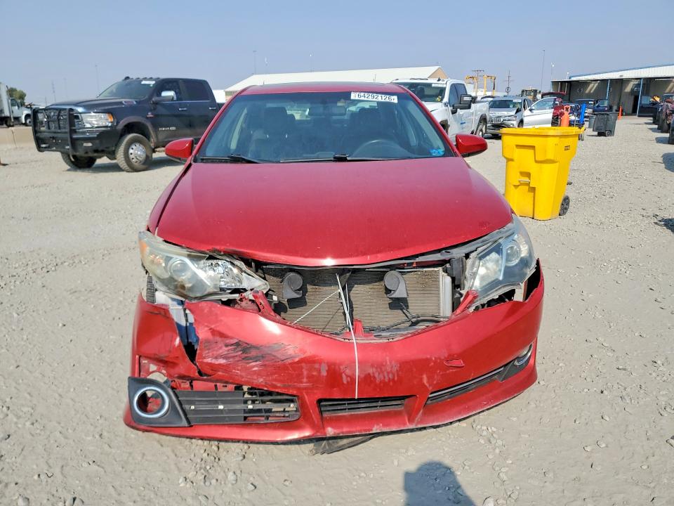 64292126 :رقم المزاد ، 4T1BF1FK6CU621001 vin ، 2012 Toyota Camry مزاد بيع