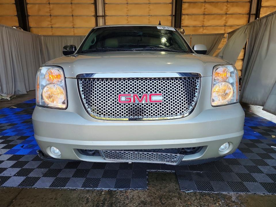 2013 Gmc Yukon Xl მანქანა იყიდება აუქციონზე, vin: 1GKS2MEF6DR376523, აუქციონის ნომერი: 66136386