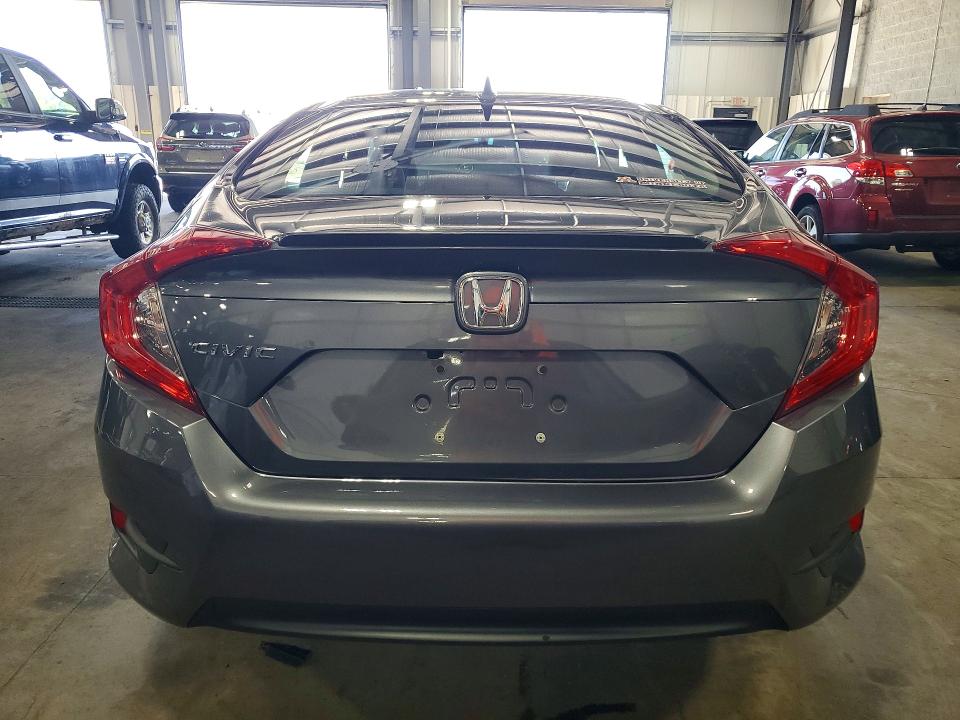 63525826 :رقم المزاد ، JHMFC1F75JX026449 vin ، 2018 Honda Civic مزاد بيع