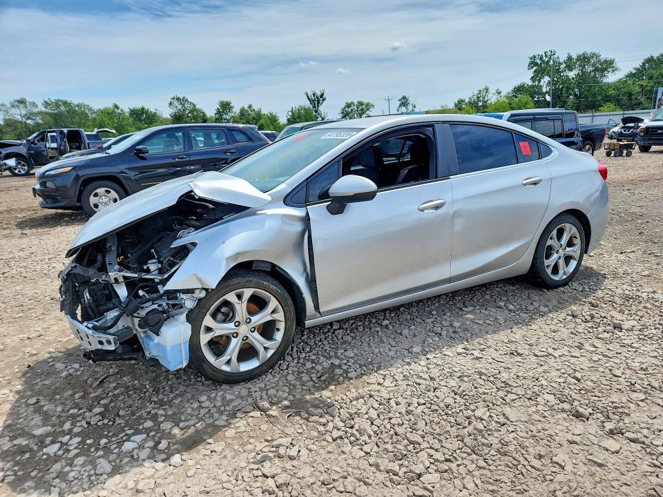 2017 Chevrolet Cruze მანქანა იყიდება აუქციონზე, vin: 1G1BC5SM1H7166519, აუქციონის ნომერი: 64795326