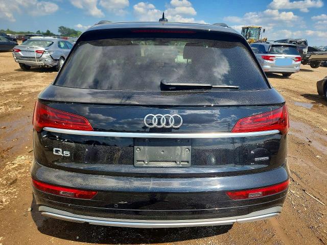 63777376 :رقم المزاد ، WA1AAAFY7M2082382 vin ، 2021 Audi Q5 مزاد بيع
