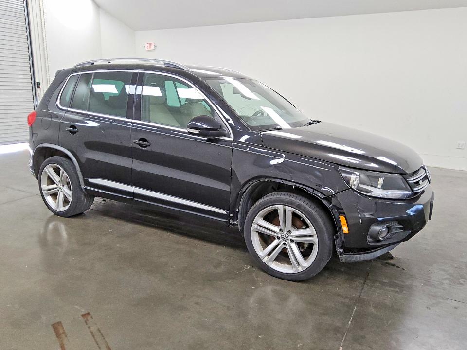 61800136 :رقم المزاد ، WVGAV7AX6GW088744 vin ، 2016 Volkswagen Tiguan مزاد بيع
