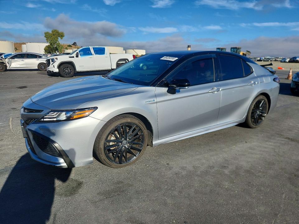 66406896 :رقم المزاد ، 4T1K31AK3MU020002 vin ، 2021 Toyota Camry مزاد بيع