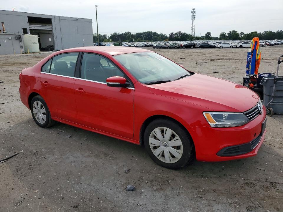 65382856 :رقم المزاد ، 3VWDP7AJ8DM286368 vin ، 2013 Volkswagen Jetta مزاد بيع