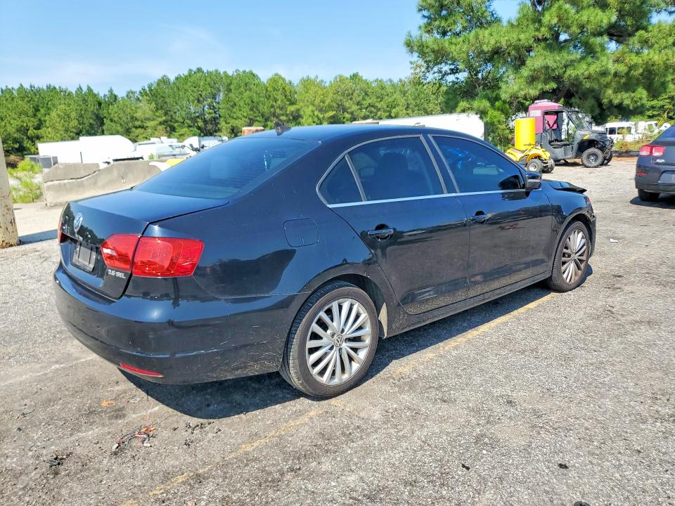 64826176 :رقم المزاد ، 3VWLP7AJ8DM236937 vin ، 2013 Volkswagen Jetta مزاد بيع