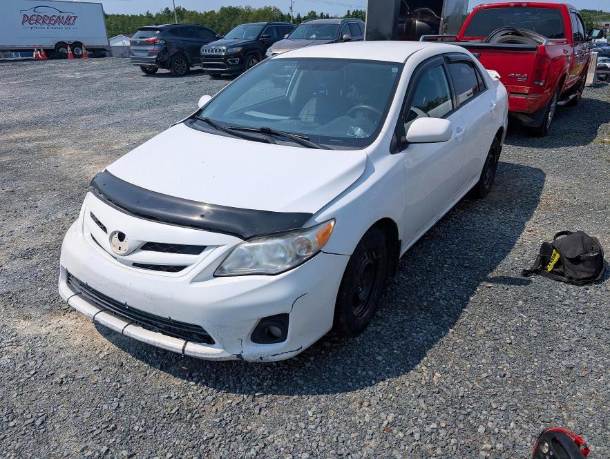 62494926 :رقم المزاد ، 2T1BU4EE9BC714582 vin ، 2011 Toyota Corolla مزاد بيع