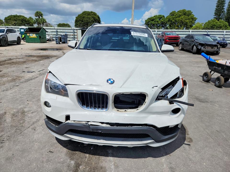 2015 Bmw X1 მანქანა იყიდება აუქციონზე, vin: WBAVL1C56FVY35328, აუქციონის ნომერი: 67076096