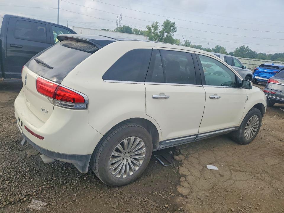 64248526 :رقم المزاد ، 2LMDJ6JK5CBL00668 vin ، 2012 Lincoln Mkx مزاد بيع