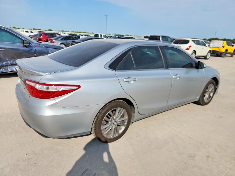 Продаж на аукціоні авто 2017 Toyota Camry, vin: 4T1BF1FKXHU423125, номер лоту: 63617266