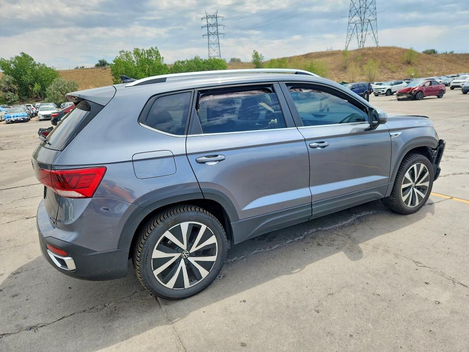 Продажа на аукционе авто 2022 Volkswagen Taos, vin: 3VVWX7B28NM019592, номер лота: 64571906