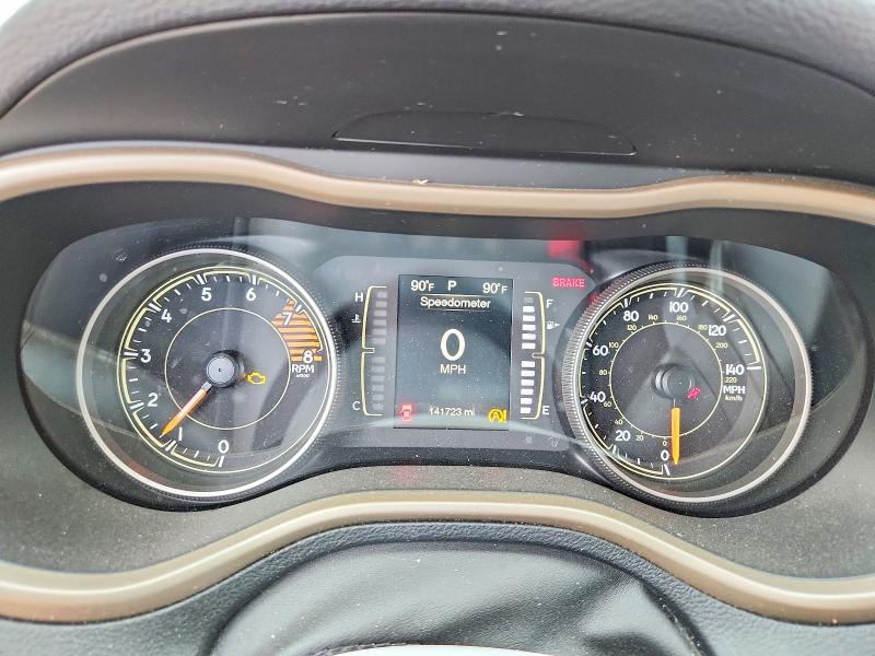 66120436 :رقم المزاد ، 1C4PJMCS3HW635920 vin ، 2017 Jeep Cherokee مزاد بيع