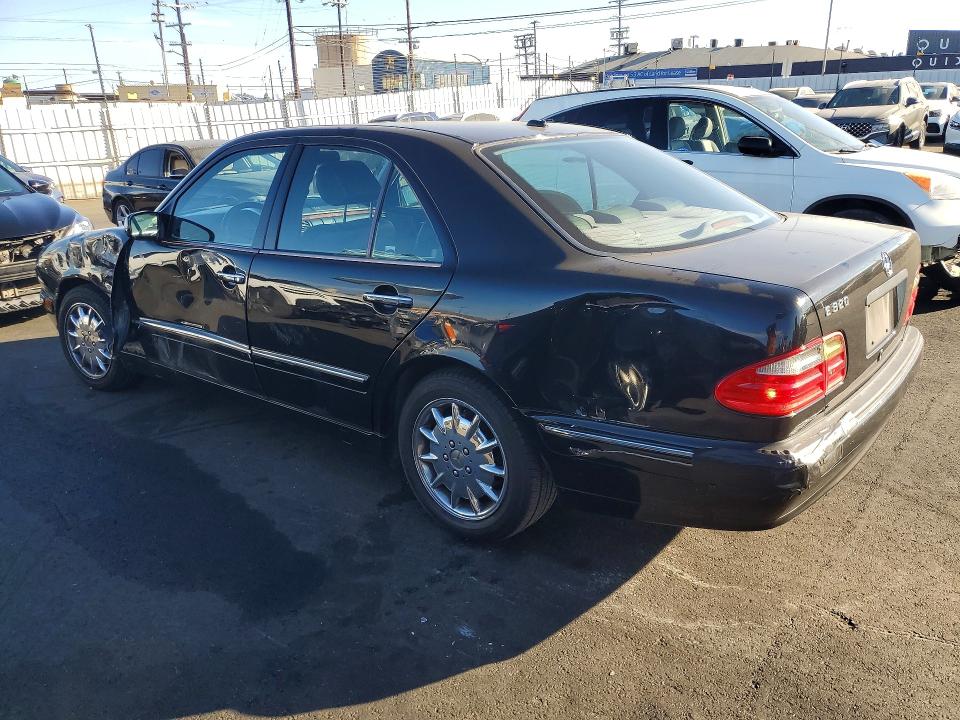 2000 Mercedes-benz E მანქანა იყიდება აუქციონზე, vin: WDBJF65JXYB013473, აუქციონის ნომერი: 65321716