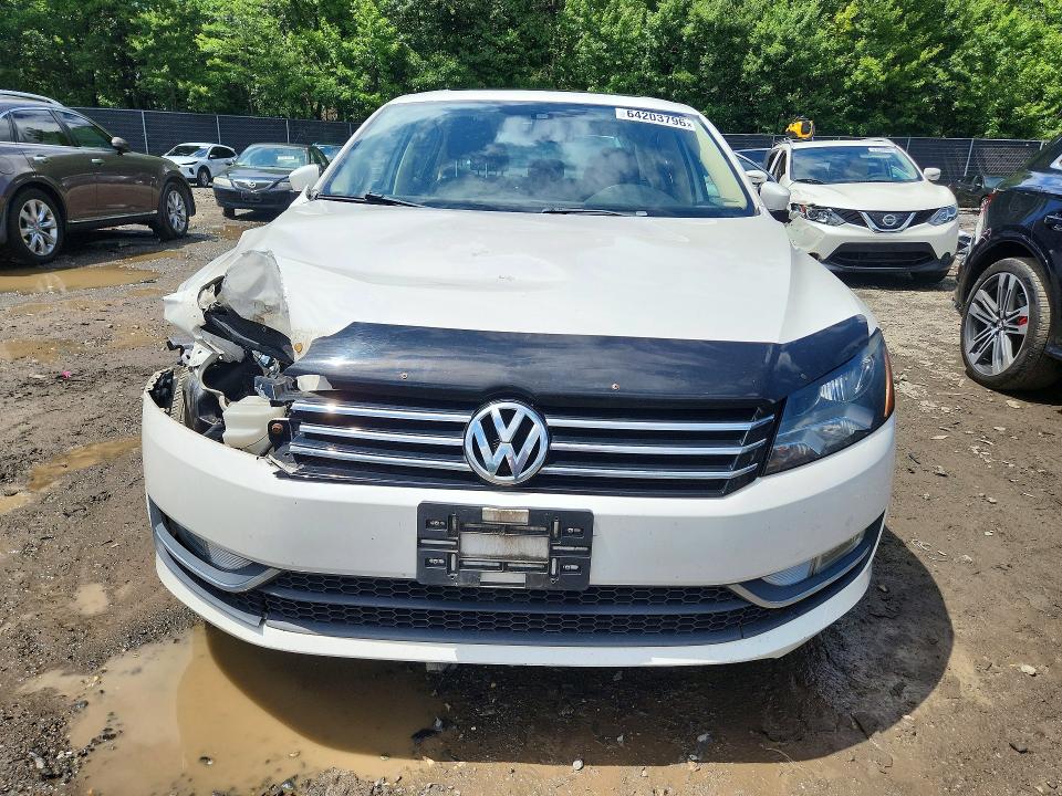 Продажа на аукционе авто 2015 Volkswagen Passat, vin: 1VWBT7A35FC073192, номер лота: 64203796
