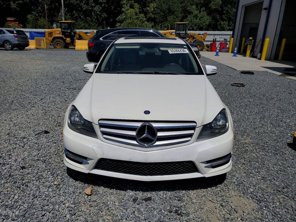 Продаж на аукціоні авто 2012 Mercedes-benz C, vin: WDDGF8BB7CR212751, номер лоту: 65368436