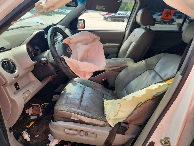 65150776 :رقم المزاد ، 5FNYF4H51FB063787 vin ، 2015 Honda Pilot مزاد بيع