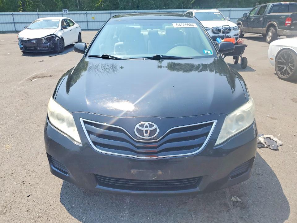 64766986 :رقم المزاد ، 4T4BF3EK6BR166197 vin ، 2011 Toyota Camry مزاد بيع