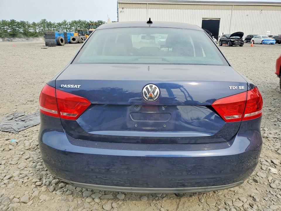 65278766 :رقم المزاد ، 1VWBN7A33DC136362 vin ، 2013 Volkswagen Passat مزاد بيع