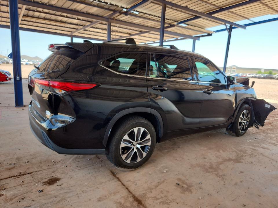 63752106 :رقم المزاد ، 5TDGZRAH4MS051596 vin ، 2021 Toyota Highlander مزاد بيع