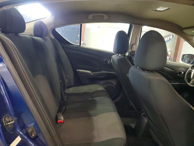 64037026 :رقم المزاد ، 3N1CN7APXKL869085 vin ، 2019 Nissan Versa مزاد بيع