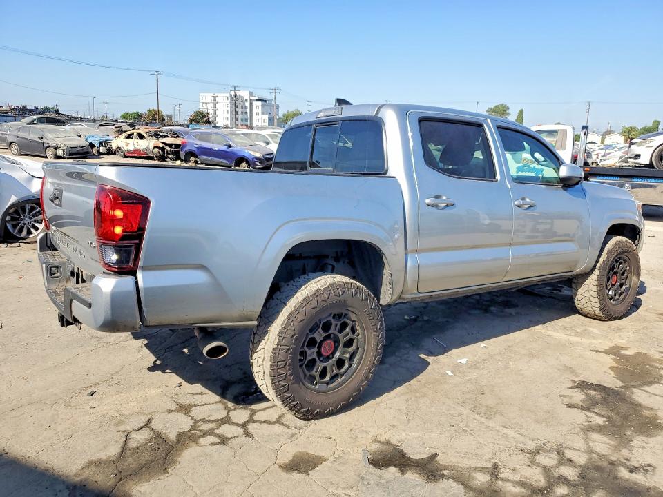 65401396 :رقم المزاد ، 3TMCZ5AN0NM499431 vin ، 2022 Toyota Tacoma مزاد بيع