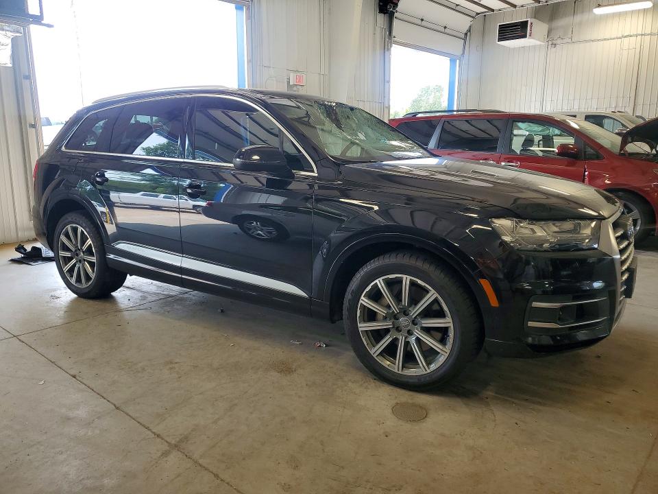 Продажа на аукционе авто 2018 Audi Q7, vin: WA1VAAF76JD024031, номер лота: 63902836