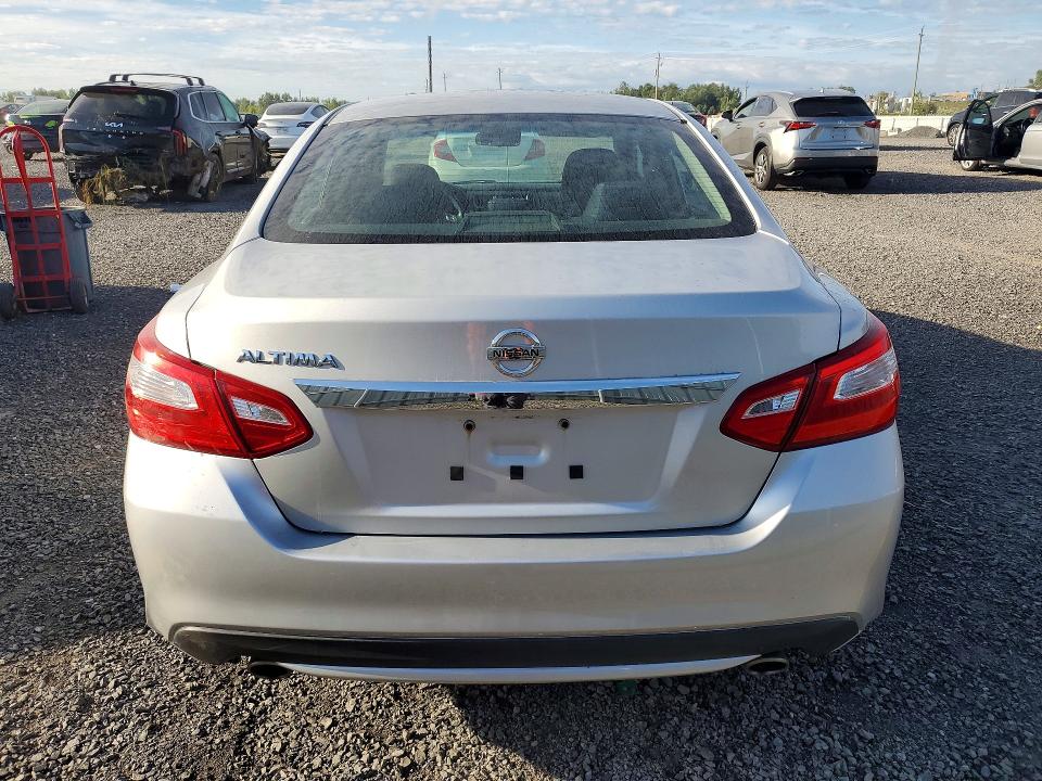 Продаж на аукціоні авто 2017 Nissan Altima, vin: 1N4AL3AP4HN304011, номер лоту: 64313146