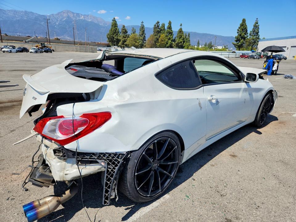 66302806 :رقم المزاد ، KMHHT6KD3BU042781 vin ، 2011 Hyundai Genesis Coupe مزاد بيع