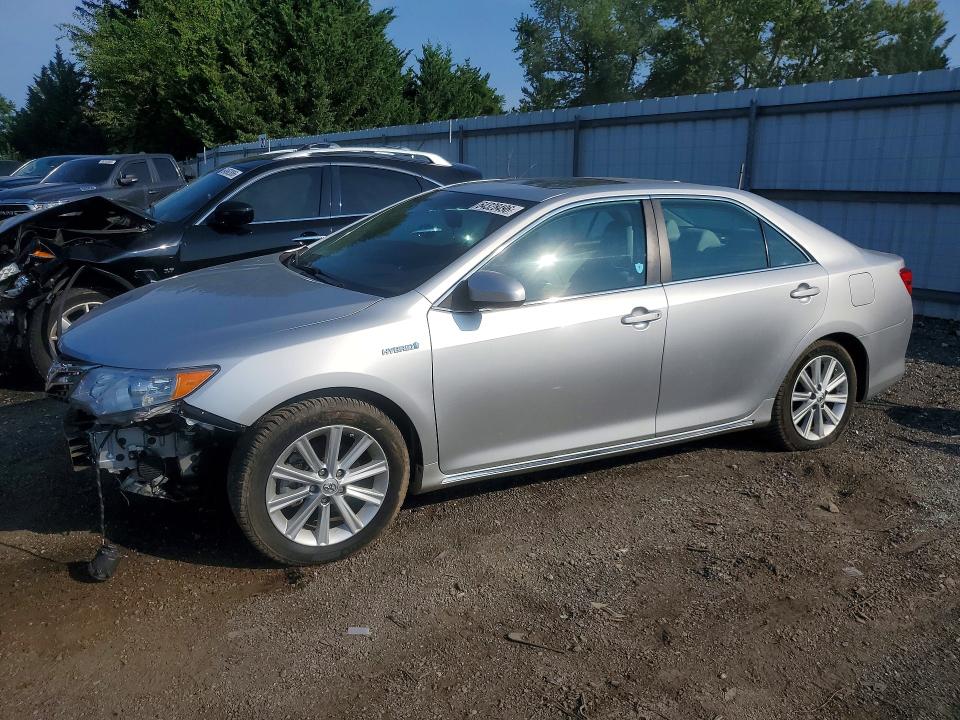 64328496 :رقم المزاد ، 4T1BD1FK2DU085381 vin ، 2013 Toyota Camry Hybrid مزاد بيع