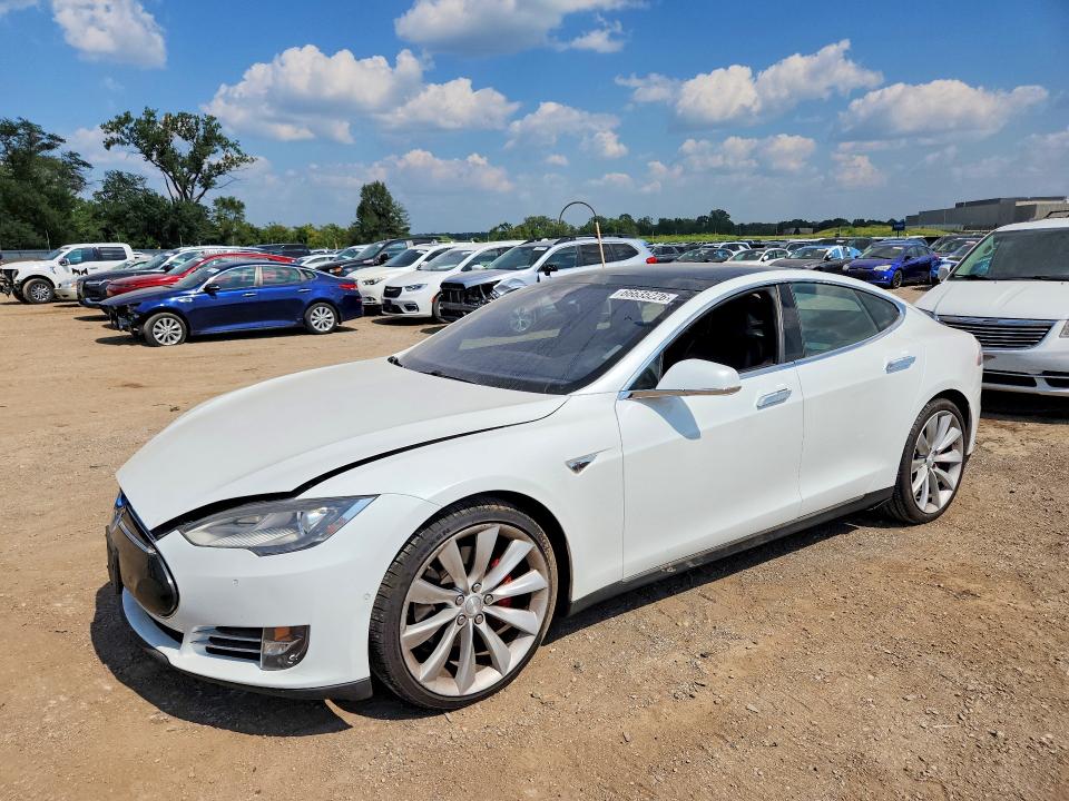 66635226 :رقم المزاد ، 5YJSA1E44GF128342 vin ، 2016 Tesla Model S مزاد بيع
