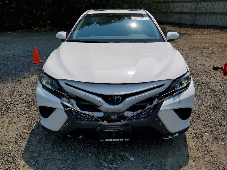 Продажа на аукционе авто 2018 Toyota Camry, vin: 4T1B11HK2JU667076, номер лота: 63620926