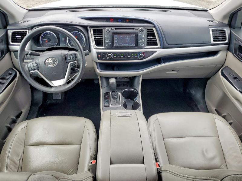 Продажа на аукционе авто 2017 Toyota Highlander, vin: 5TDZARFH1HS029795, номер лота: 63875846