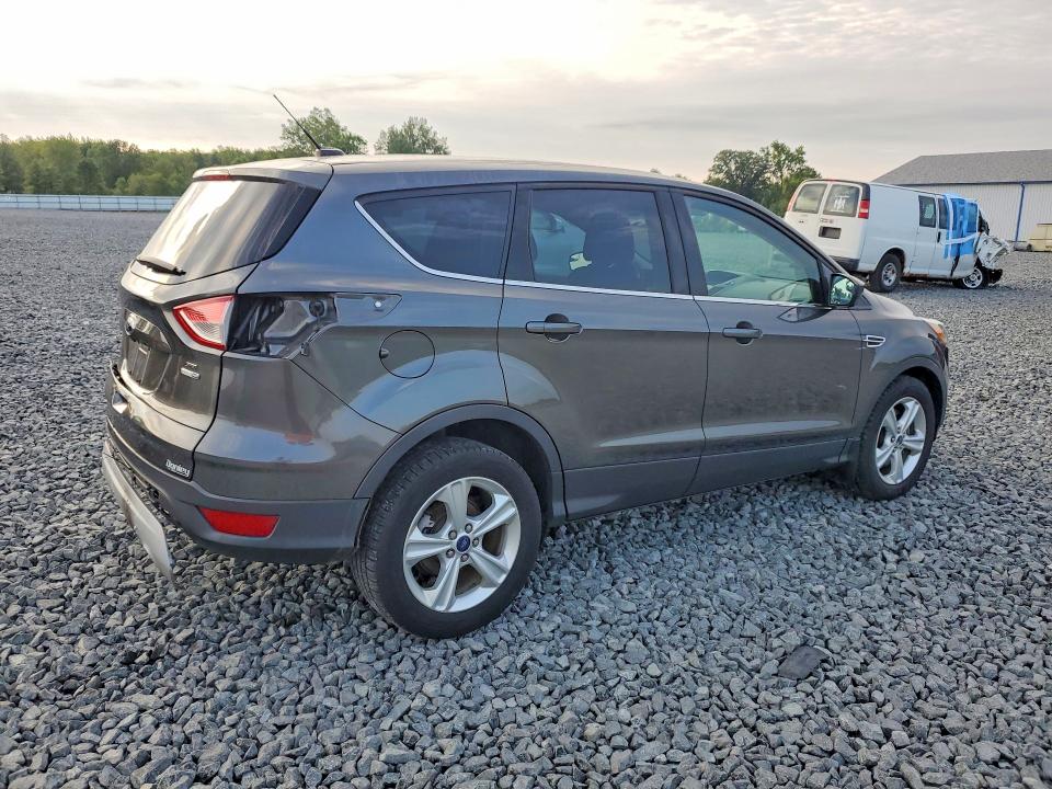 63817696 :رقم المزاد ، 1FMCU9G97FUC21795 vin ، 2015 Ford Escape مزاد بيع