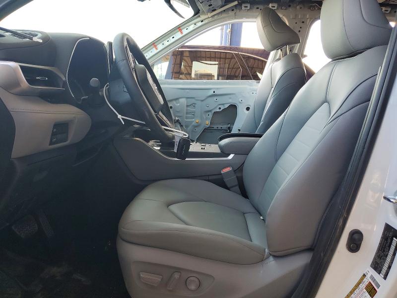 Продаж на аукціоні авто 2026 Toyota Highlander Hybrid, vin: 5TDKBRCH6TS699452, номер лоту: 63411396