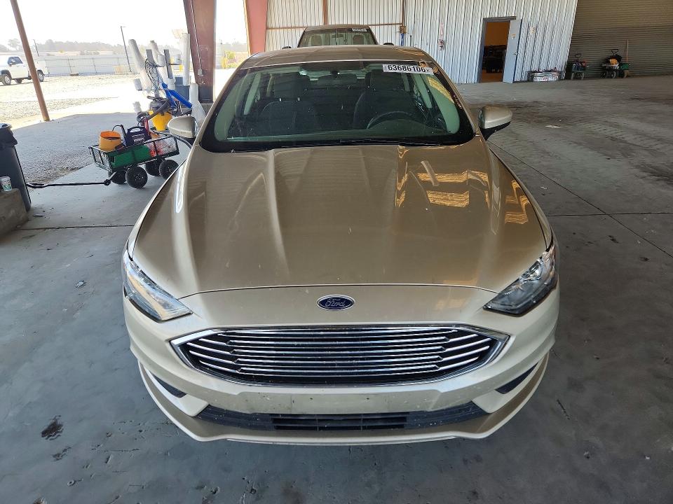63686106 :رقم المزاد ، 3FA6P0HD0HR275737 vin ، 2017 Ford Fusion مزاد بيع