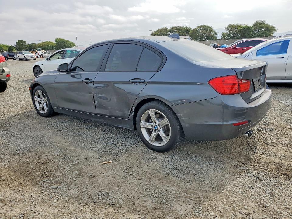 2015 Bmw 328 მანქანა იყიდება აუქციონზე, vin: WBA3C1C52FK120748, აუქციონის ნომერი: 63606436