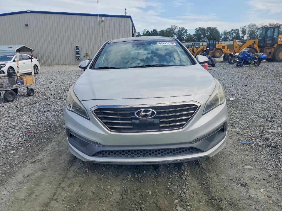 64243186 :رقم المزاد ، 5NPE34ABXFH116645 vin ، 2015 Hyundai Sonata مزاد بيع