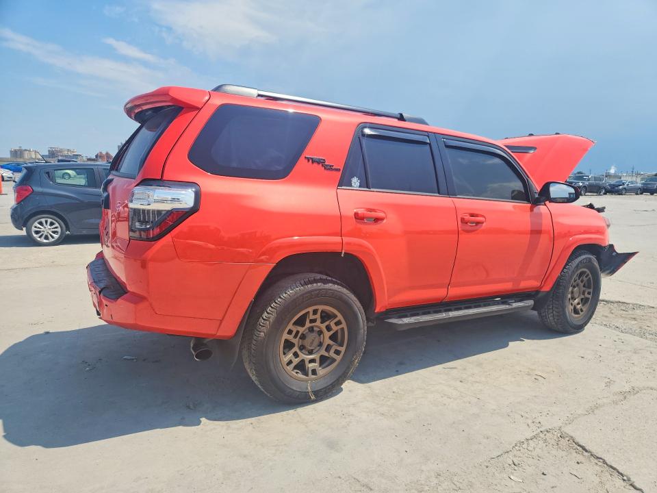 2024 Toyota 4runner მანქანა იყიდება აუქციონზე, vin: JTERU5JR6R6303151, აუქციონის ნომერი: 64030986