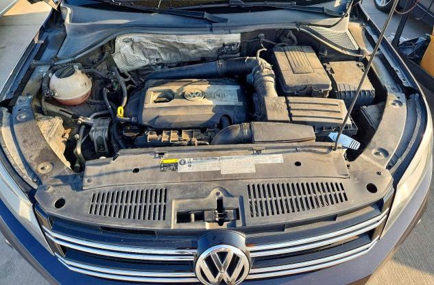 2016 Volkswagen Tiguan მანქანა იყიდება აუქციონზე, vin: WVGAV7AX3GW596329, აუქციონის ნომერი: 63259626