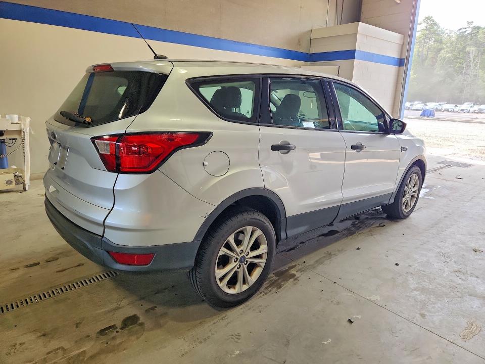 2019 Ford Escape მანქანა იყიდება აუქციონზე, vin: 1FMCU0F75KUC47026, აუქციონის ნომერი: 67108276