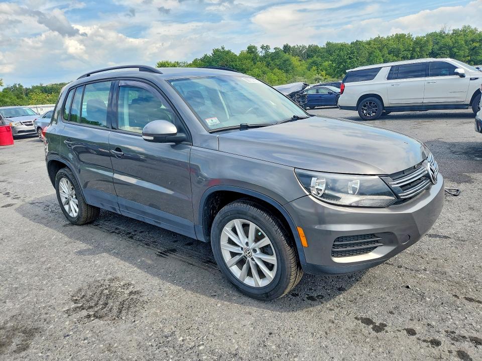 2018 Volkswagen Tiguan Limited მანქანა იყიდება აუქციონზე, vin: WVGBV7AX6JK005848, აუქციონის ნომერი: 66733716