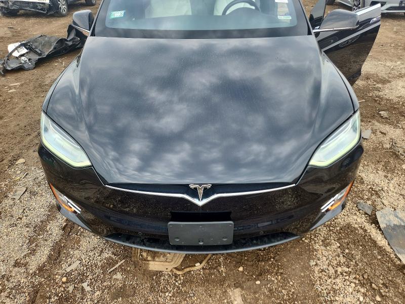 63558986 :رقم المزاد ، 5YJXCBE41GF005720 vin ، 2016 Tesla Model X مزاد بيع