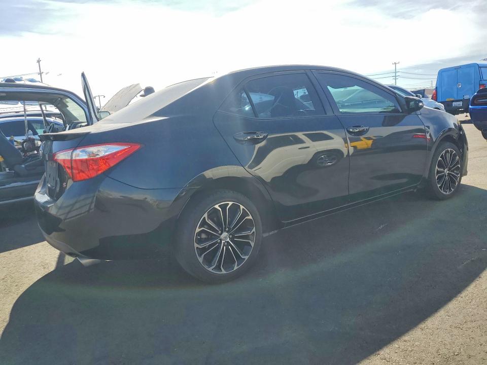64220156 :رقم المزاد ، 5YFBURHE4GP531641 vin ، 2016 Toyota Corolla مزاد بيع