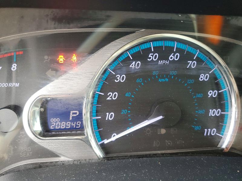 2011 Toyota Sienna მანქანა იყიდება აუქციონზე, vin: 5TDYK3DC6BS039551, აუქციონის ნომერი: 64137136