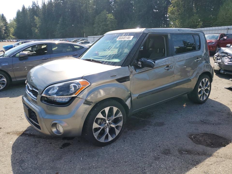 66848146 :رقم المزاد ، KNDJT2A66D7599915 vin ، 2013 Kia Soul مزاد بيع